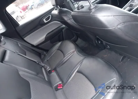 2023 Jeep Compass Latitude 4X4 from USA, damaged, VIN 3C4NJDBN9PT504076